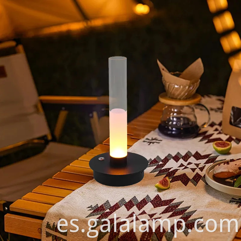 Lámpara de mesa moderna elegante con carga USB para dormitorio y bistro